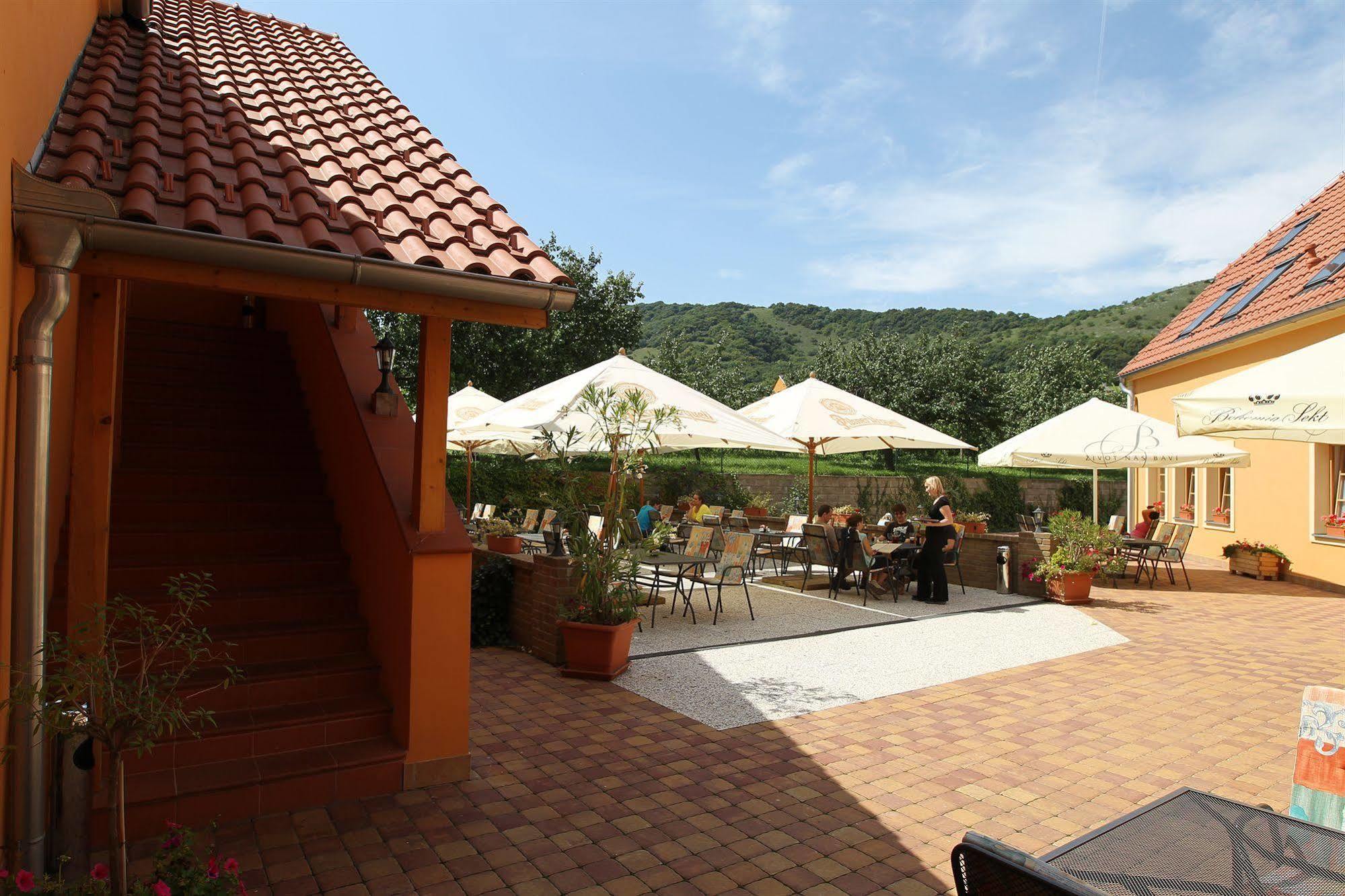 Hotel Pavlov Extérieur photo