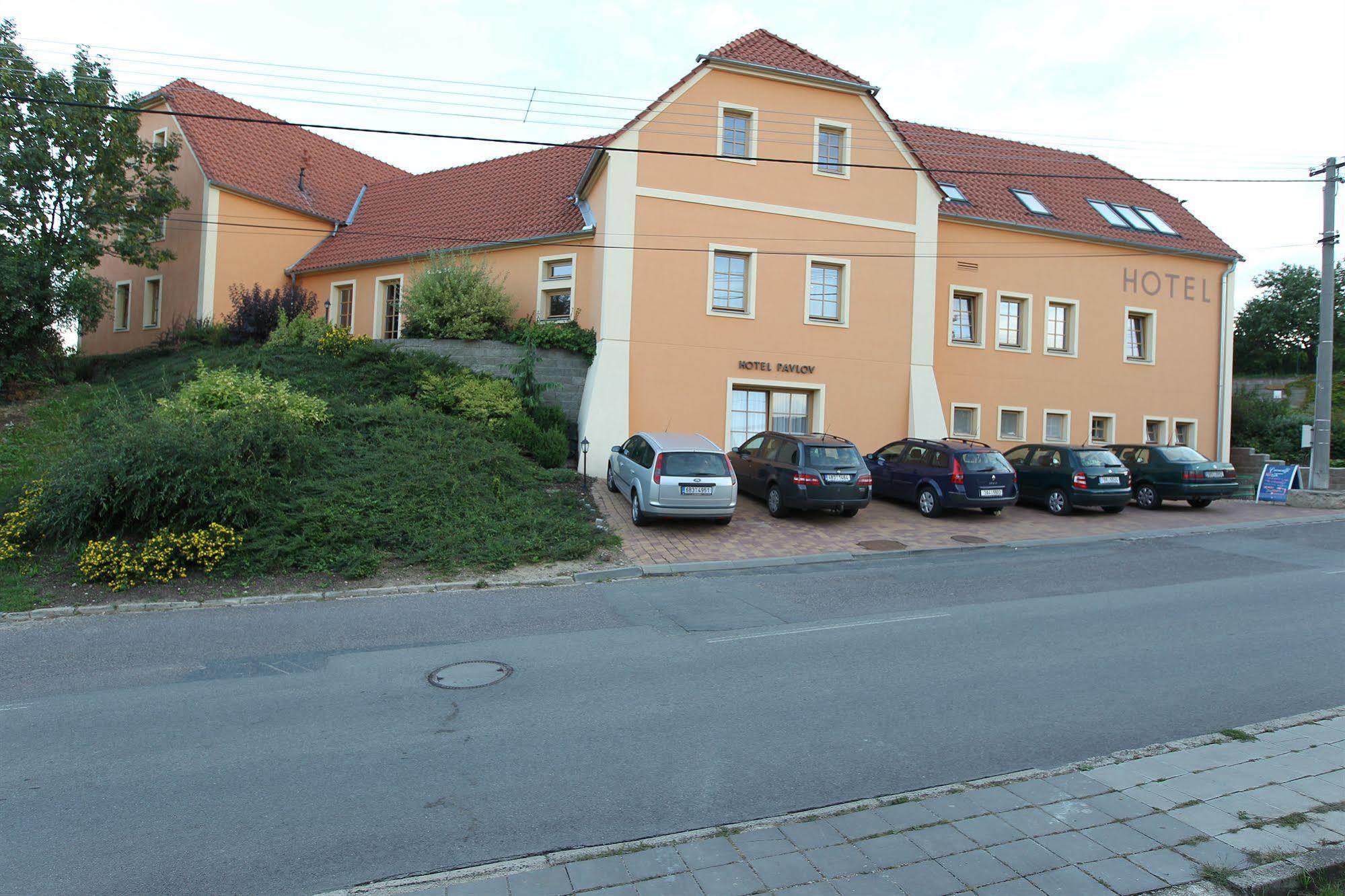 Hotel Pavlov Extérieur photo
